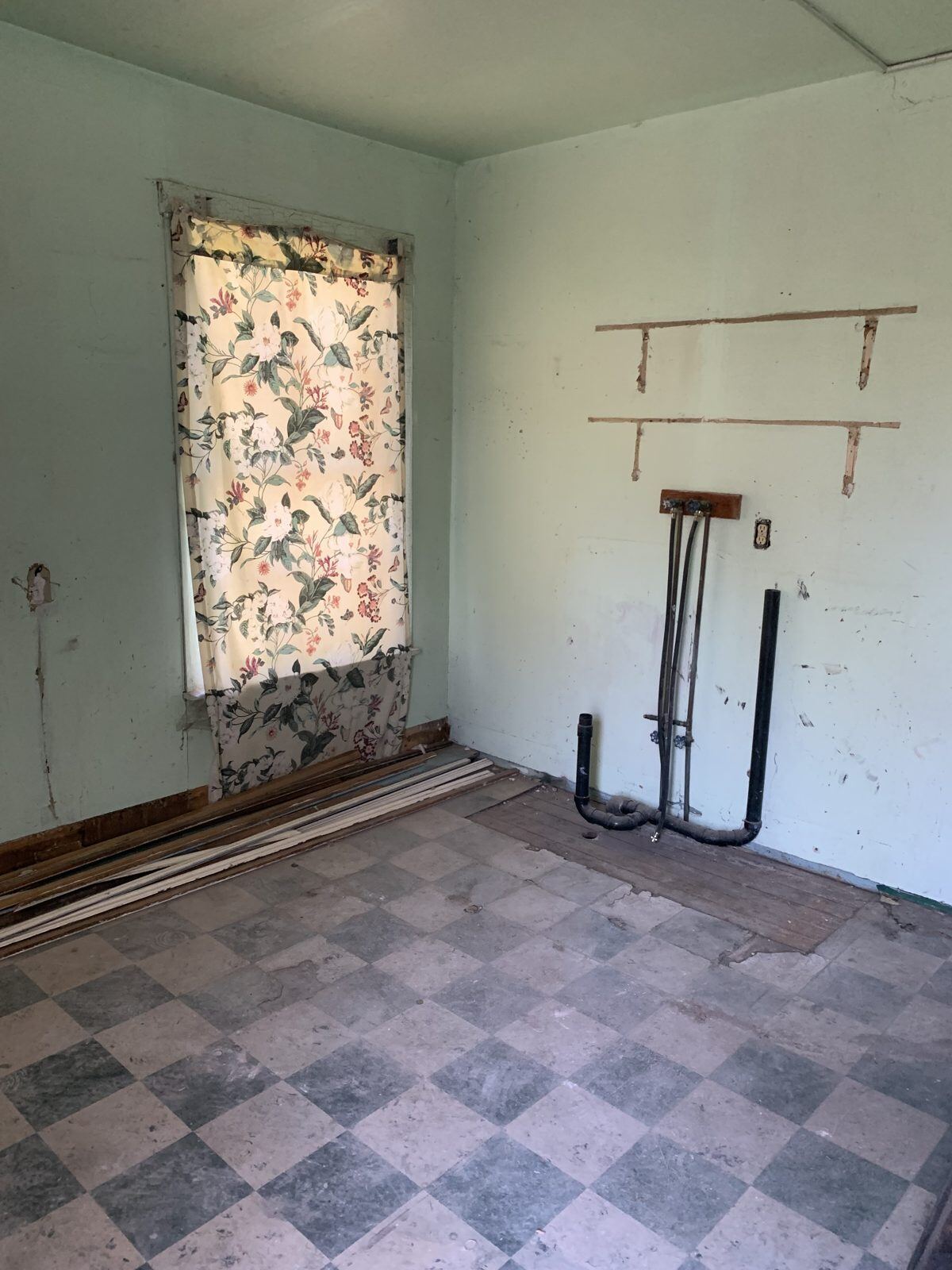 Inside the Craven House before restoration